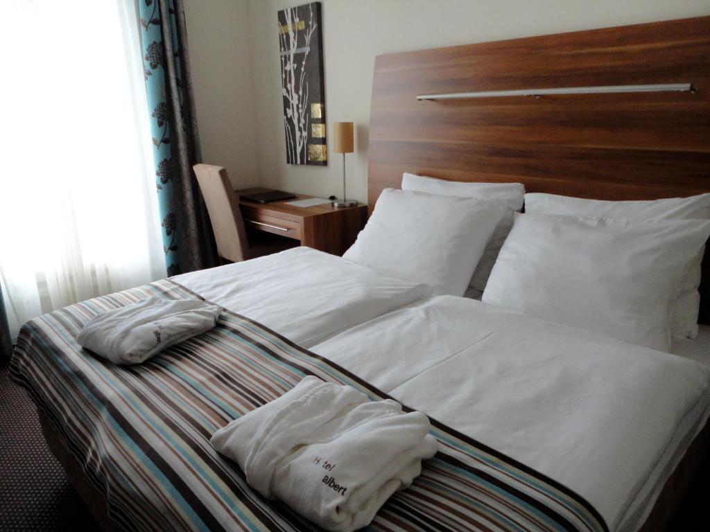 Albert Premier Hotel Bagnoles-de-l'Orne Rum bild