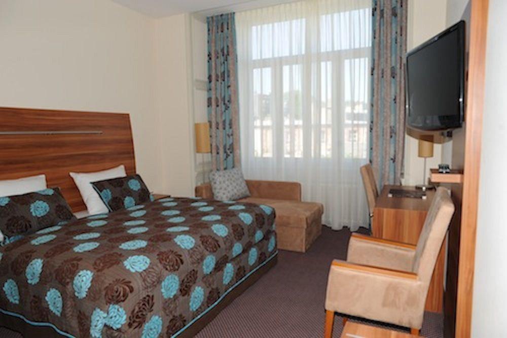 Albert Premier Hotel Bagnoles-de-l'Orne Exteriör bild