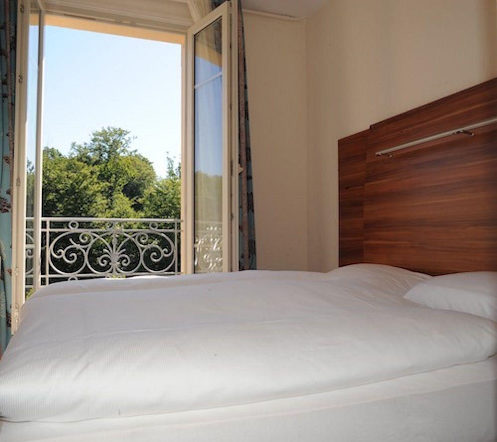 Albert Premier Hotel Bagnoles-de-l'Orne Exteriör bild